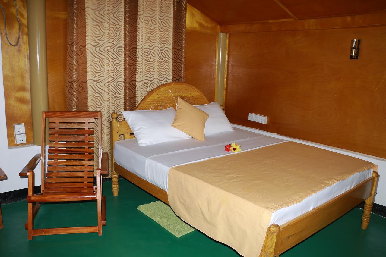 טרינקומאלה Sunntop Cabana מראה חיצוני תמונה
