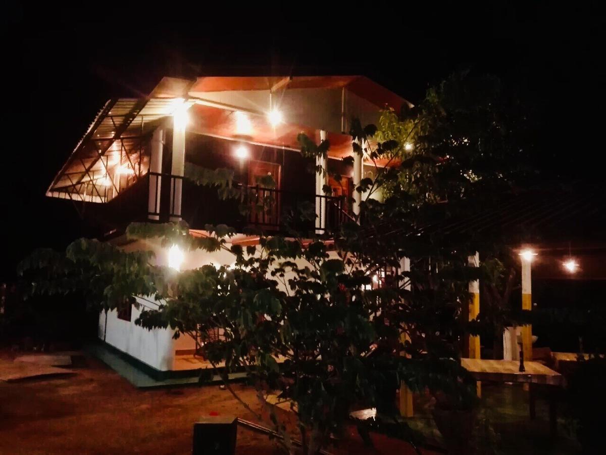 טרינקומאלה Sunntop Cabana מראה חיצוני תמונה